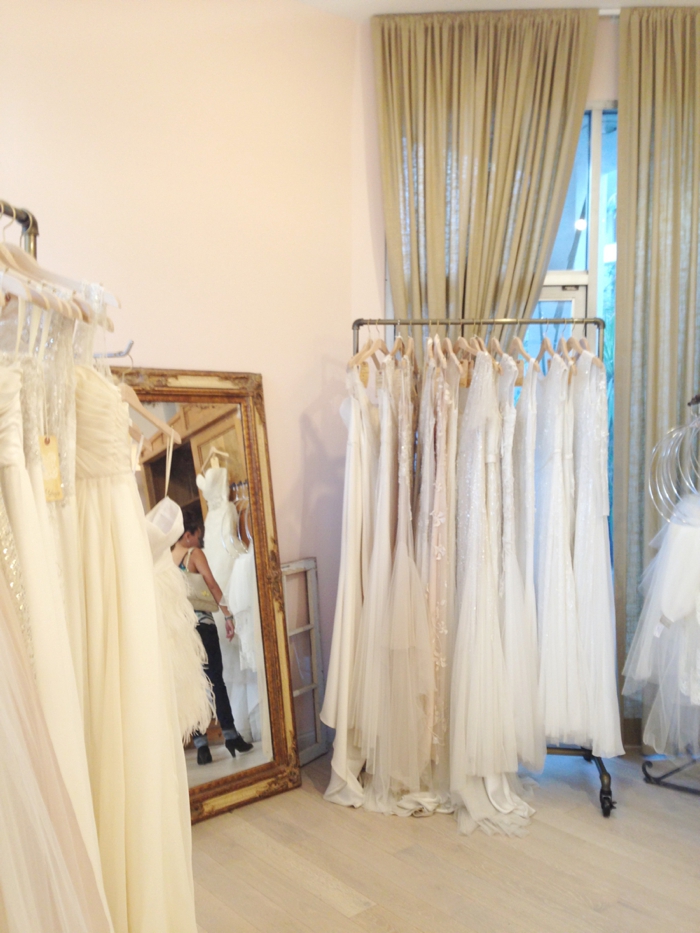 Bravwel/wedding dress shopping2